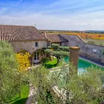 Domaine Sainte Suzanne 4*