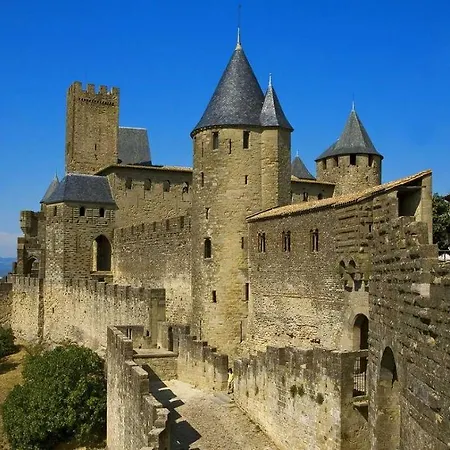 Domaine Sainte Suzanne Nocleg ze śniadaniem 4*